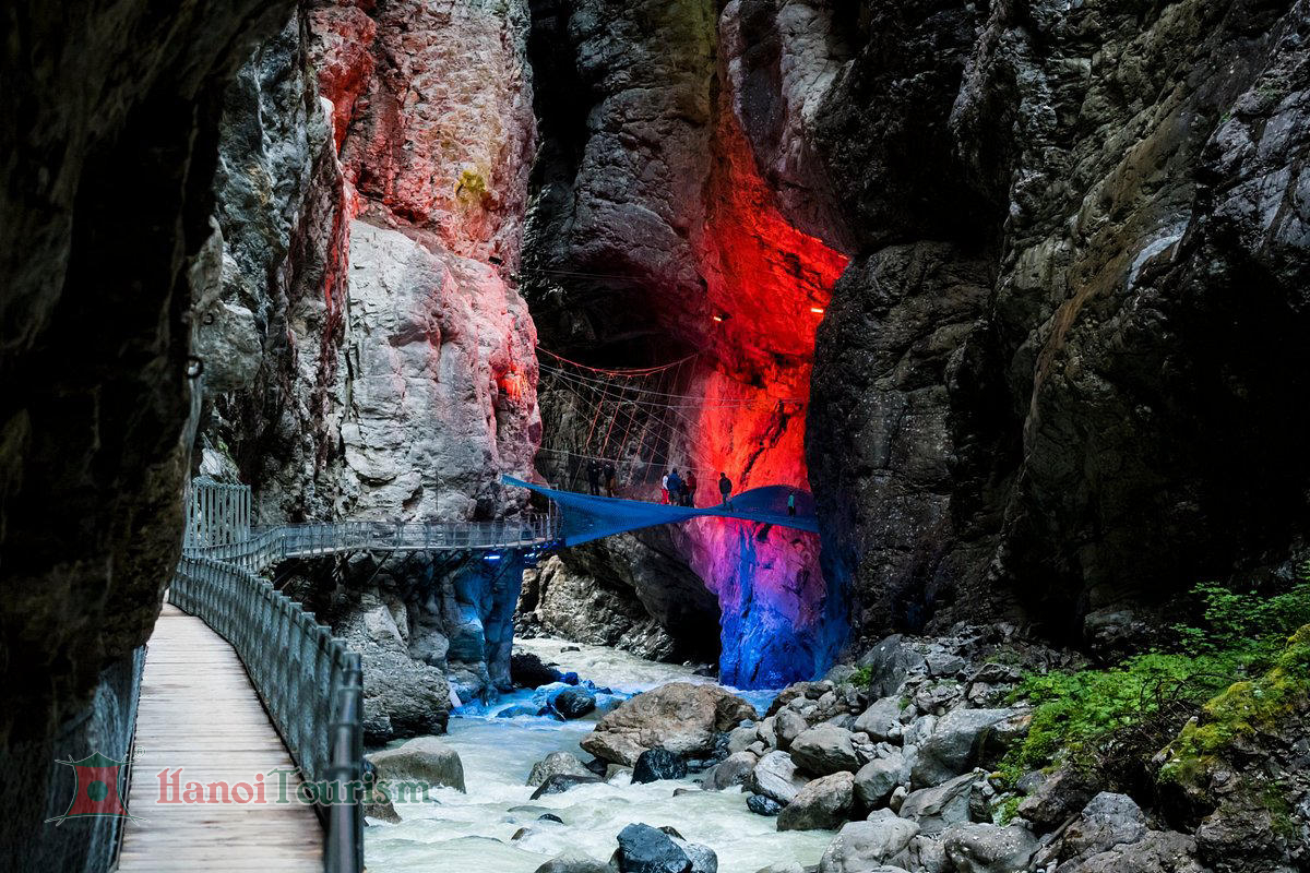 Hẻm núi Glacier Gorge (Gletscherschlucht) – Grindelwald-Thụy Sĩ