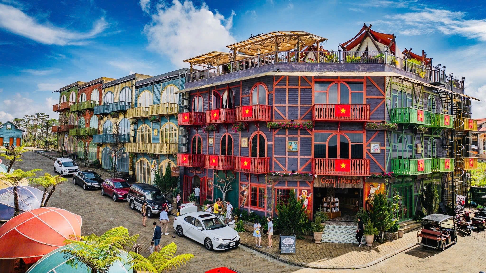 Phố đi bộ Măng Đen